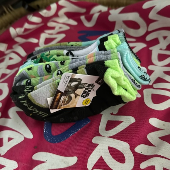 New with tags, Star Wars Mandalorian, socks, 2T-4T - Picture 1 of 4